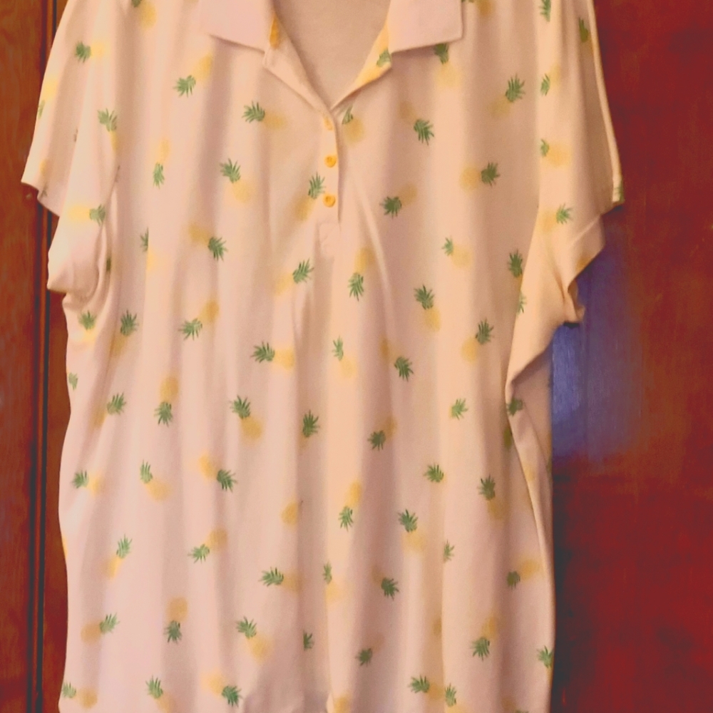 Woman's collar shirt